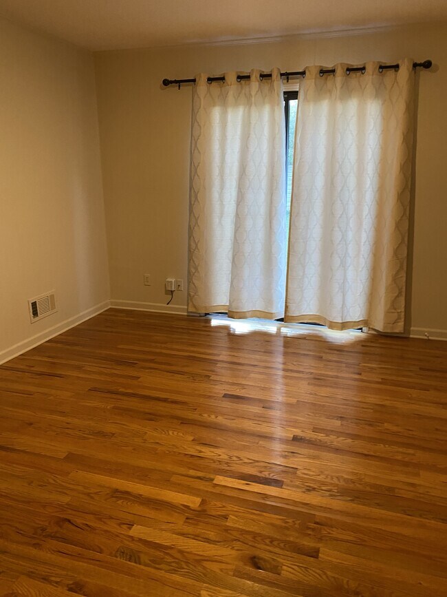 Building Photo - 1224 Merrycrest Dr