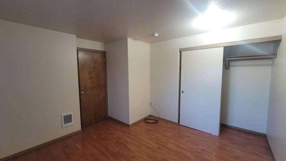 Building Photo - 3548 SE 119th Ave