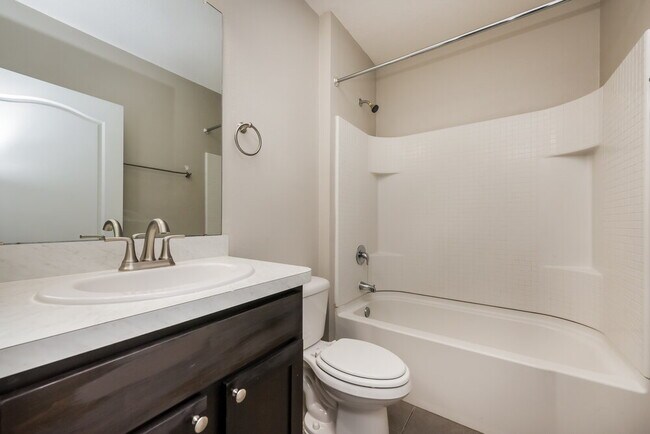 Building Photo - 10529 Whispering Hammock Dr