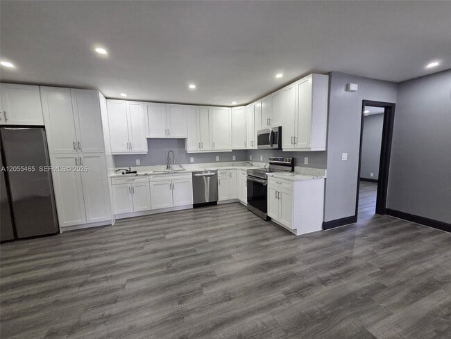 Building Photo - 8227 NW 39th St