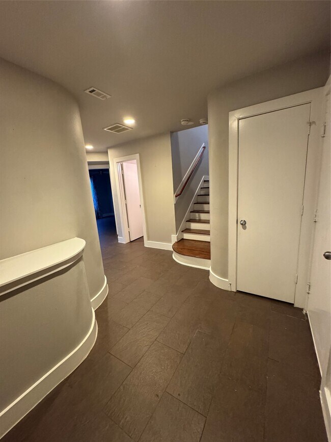 Building Photo - 3606 Omeara Dr