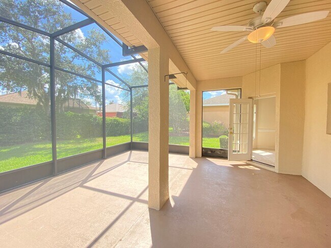 Building Photo - Amazing Solivita 2B/2B, open kitchen to fa...