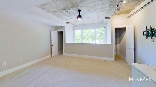 Building Photo - 444 S Blount St