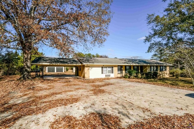 Building Photo - 467 SR 96