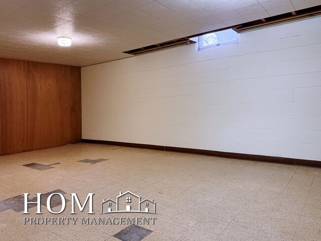 Building Photo - 109 Pfau St