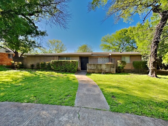 Primary Photo - No Application Fees* $500 off w/move in by...