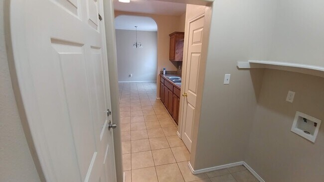 Building Photo - 422 Stone Drive