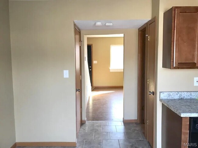 Building Photo - 308 Biggs Dr