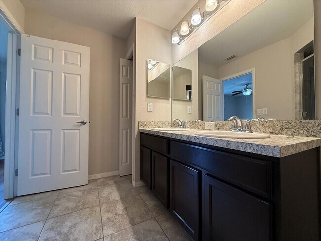 Building Photo - 5011 Chipotle Ln