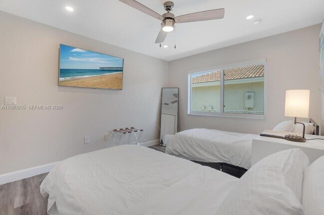 Building Photo - 20560 NW 17th Ave