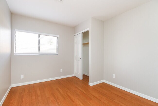 Building Photo - 6145 S Wilson Dr