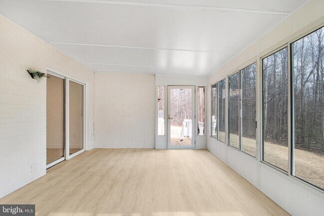 Building Photo - 8009 Poplar Hill Dr