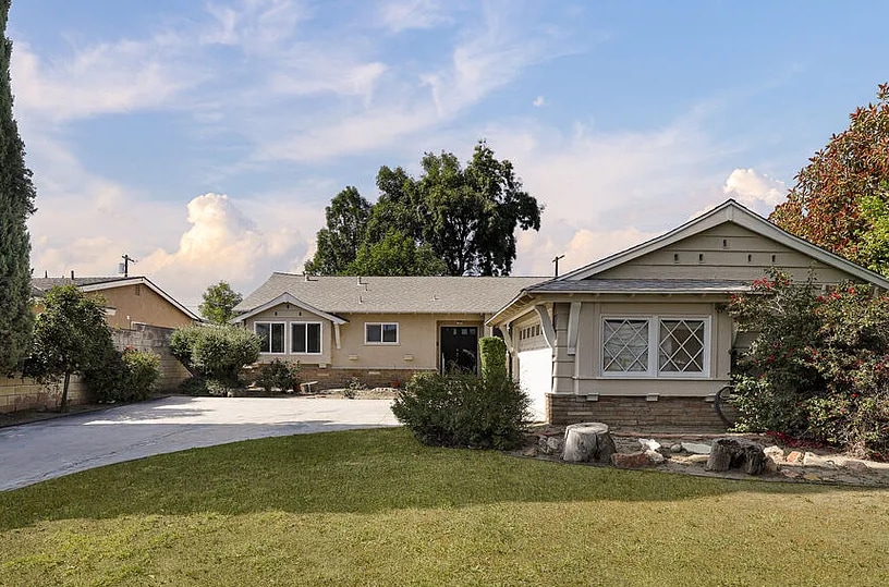 Primary Photo - 16057 Knapp St