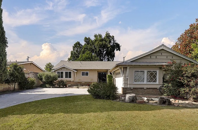 Building Photo - 16057 Knapp St