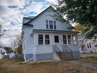 Building Photo - 305 W Wenberg St