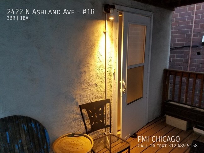 Building Photo - 2422 N Ashland Ave
