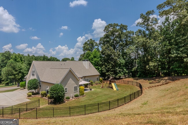 Building Photo - 120 Rosebay Ln