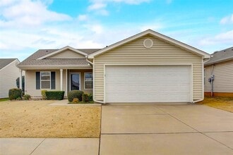 Building Photo - Amazing 3bed 2 Bath 2 Car Garage in Marble Leaf Addn Edmond OK