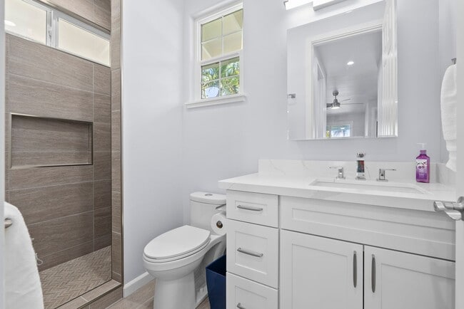 Building Photo - Furnished Luxury Ocean Front Estate in Waianae with Old Hawaii rural setting- 3 Bedrooms x 3 Bath...