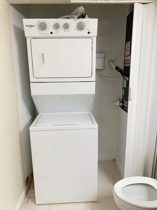 Building Photo - 13 N Crossings Cir