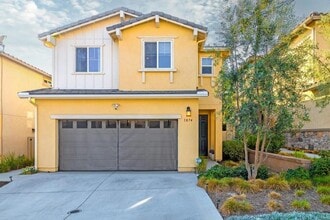 Building Photo - NEWER 4BD/2.5BA Home in desired Main Ranch...