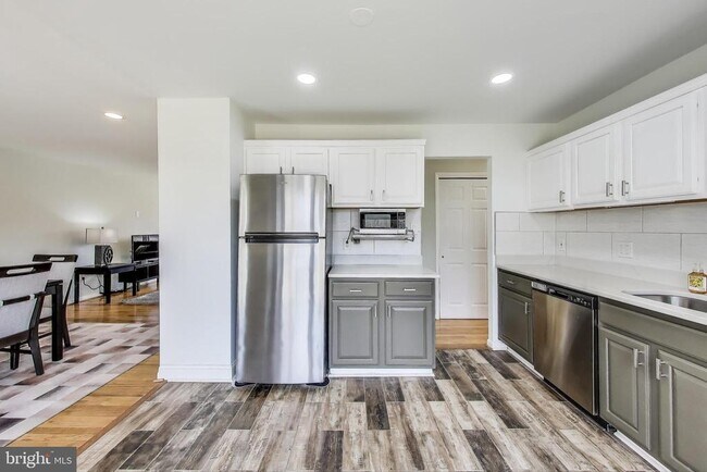 Building Photo - 14316 Woodcrest Dr
