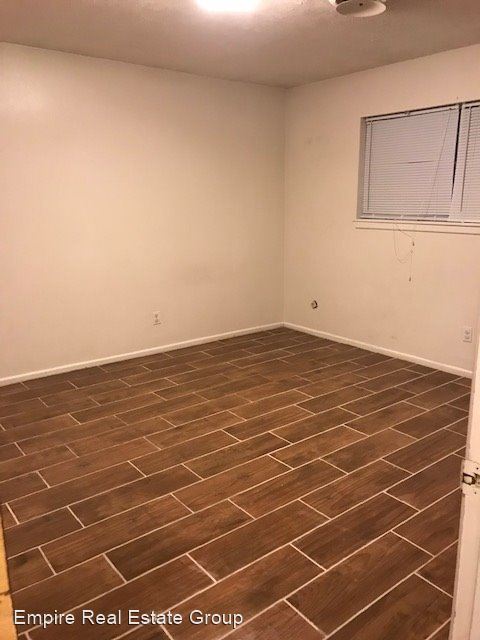 Building Photo - 2 br, 1 bath House - 609 E. Sunset Circle