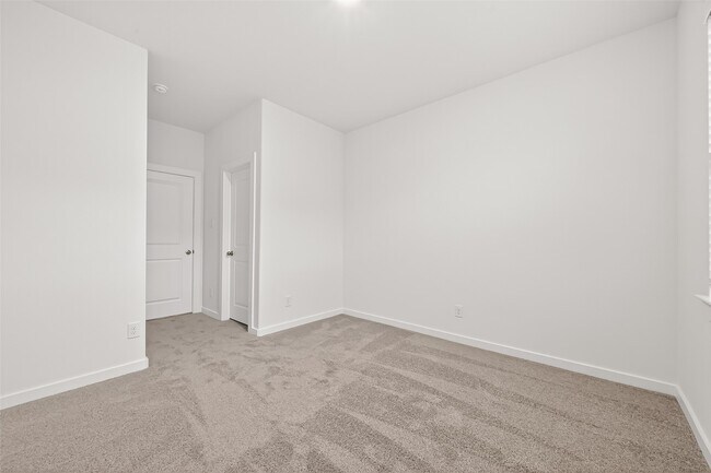 Building Photo - 3203 Home Ct