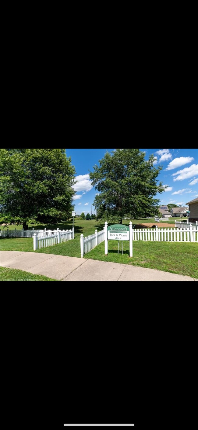 Building Photo - 1507 NE Benjamin Greens