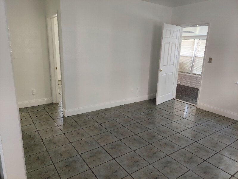 Building Photo - 2513 Grant St