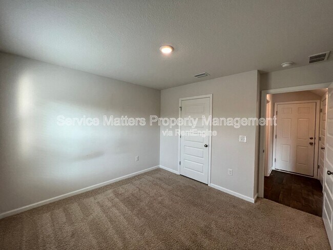 Building Photo - 7571 Oak Lake Blvd