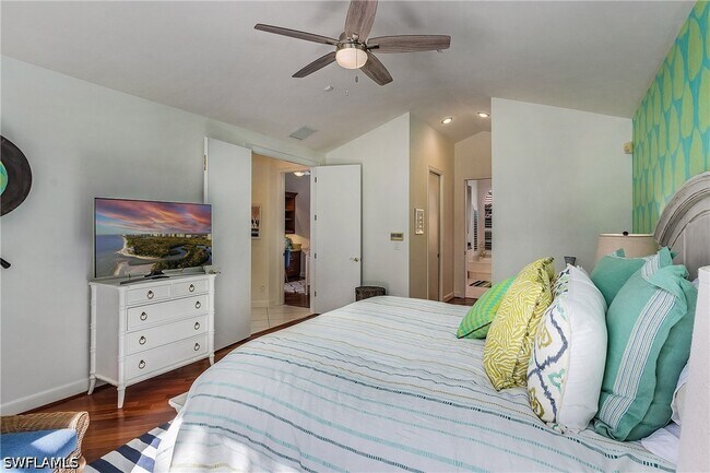 Building Photo - 720 Turkey Oak Ln