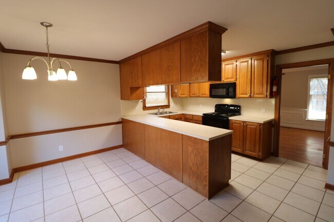 Building Photo - 8193 Steeplechase Cir