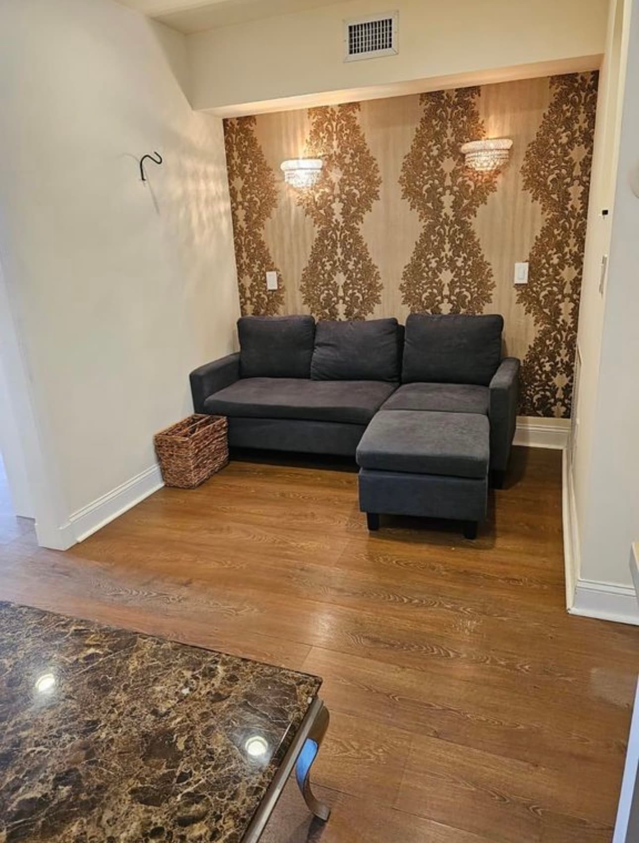 Building Photo - 2225 NE 123rd St