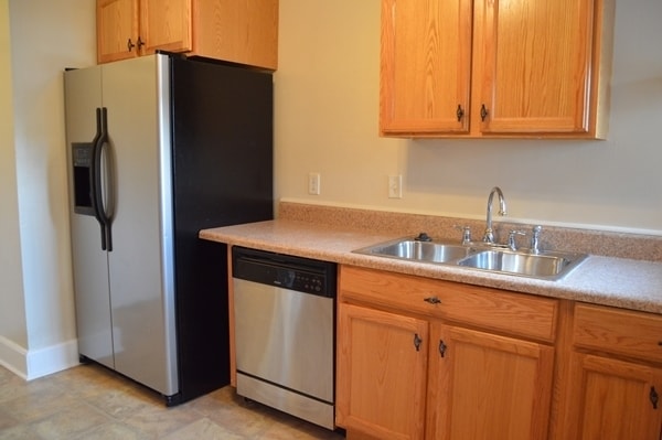 Building Photo - 821 Brandon Ave