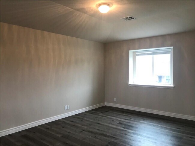 Building Photo - 724 Gabriel Mills Dr