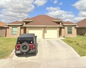 Building Photo - 19 Jan St