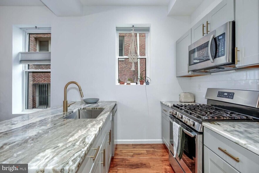 Building Photo - 3504 13th St NW