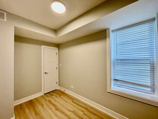 Building Photo - 2238 W 24th St