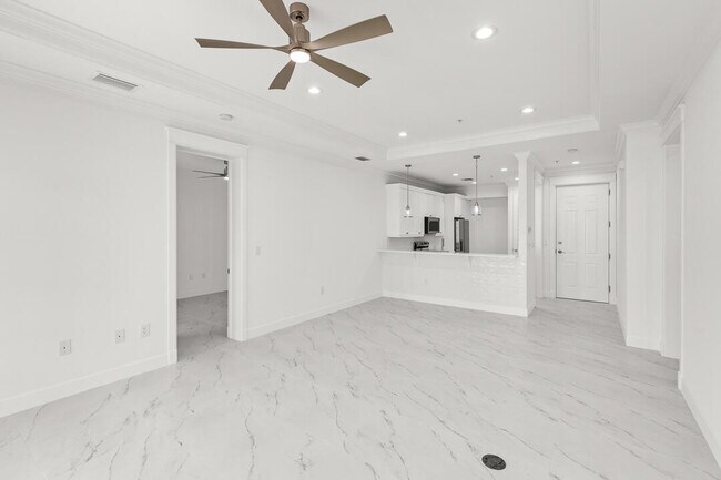 Building Photo - 47 SW Osceola St