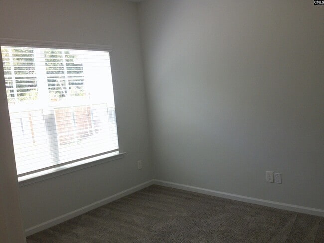 Building Photo - 1425 Tamarind Ln