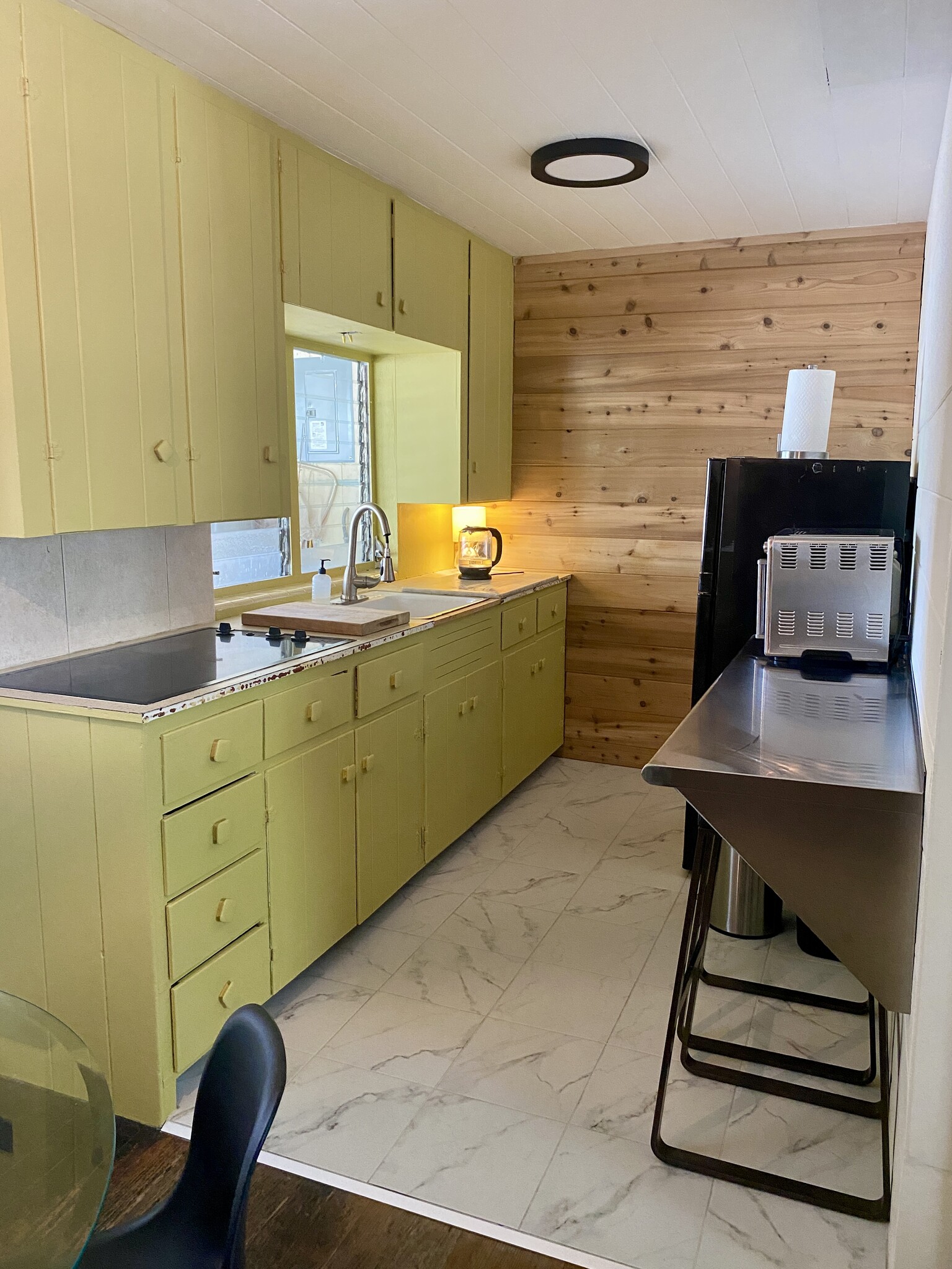Bright original cedar cabinets. Full cedar wall. - 604 S 15th St