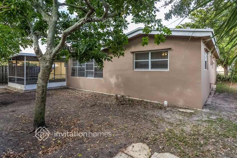 Building Photo - 7936 Juniper St