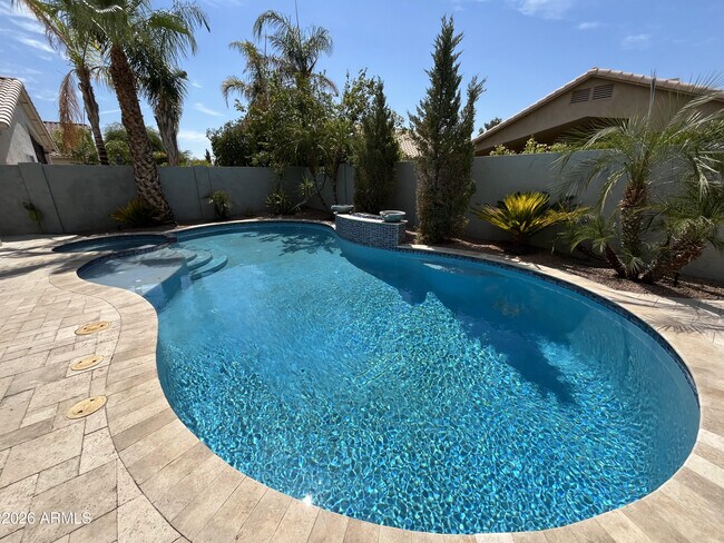 Building Photo - 8709 E Gail Rd