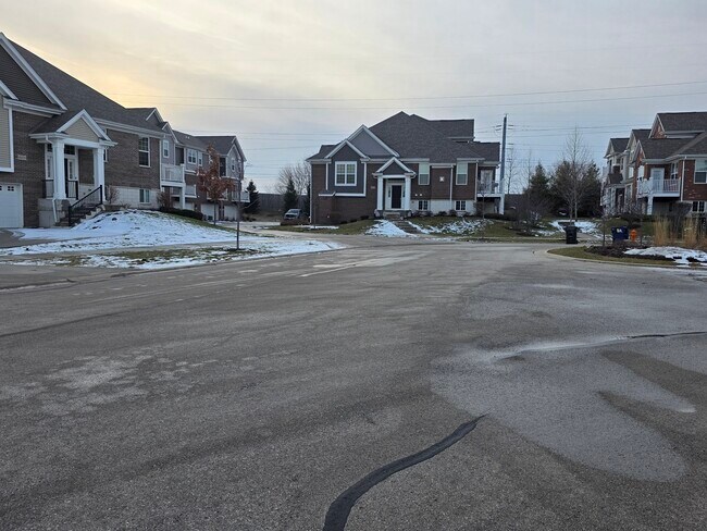 Building Photo - 4449 Monroe Ct