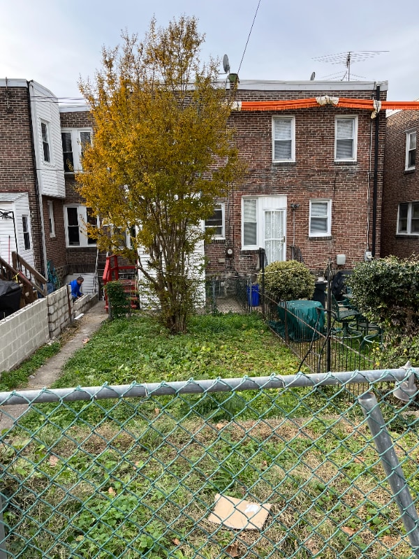 Building Photo - 5821 N 6th St