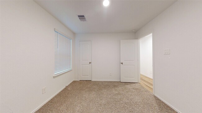 Building Photo - 12358 Morning Vis Dr