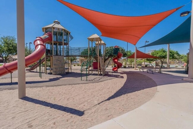 Building Photo - 2639 E Alida Trail