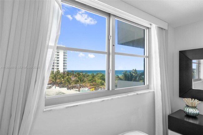 Building Photo - 9273 Collins Ave