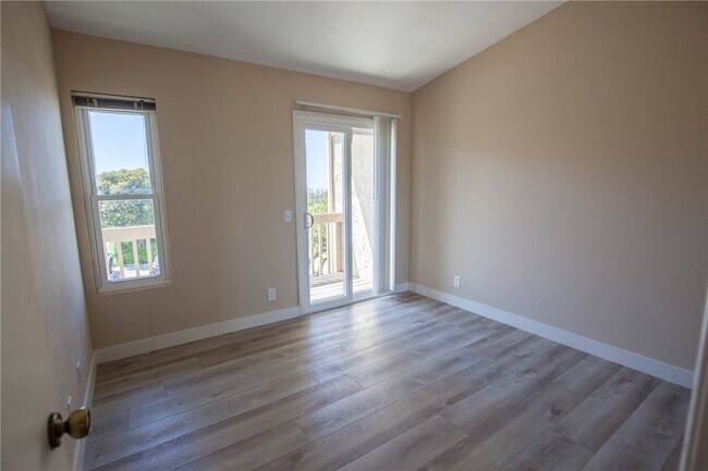 Building Photo - 48 Hilltop Cir